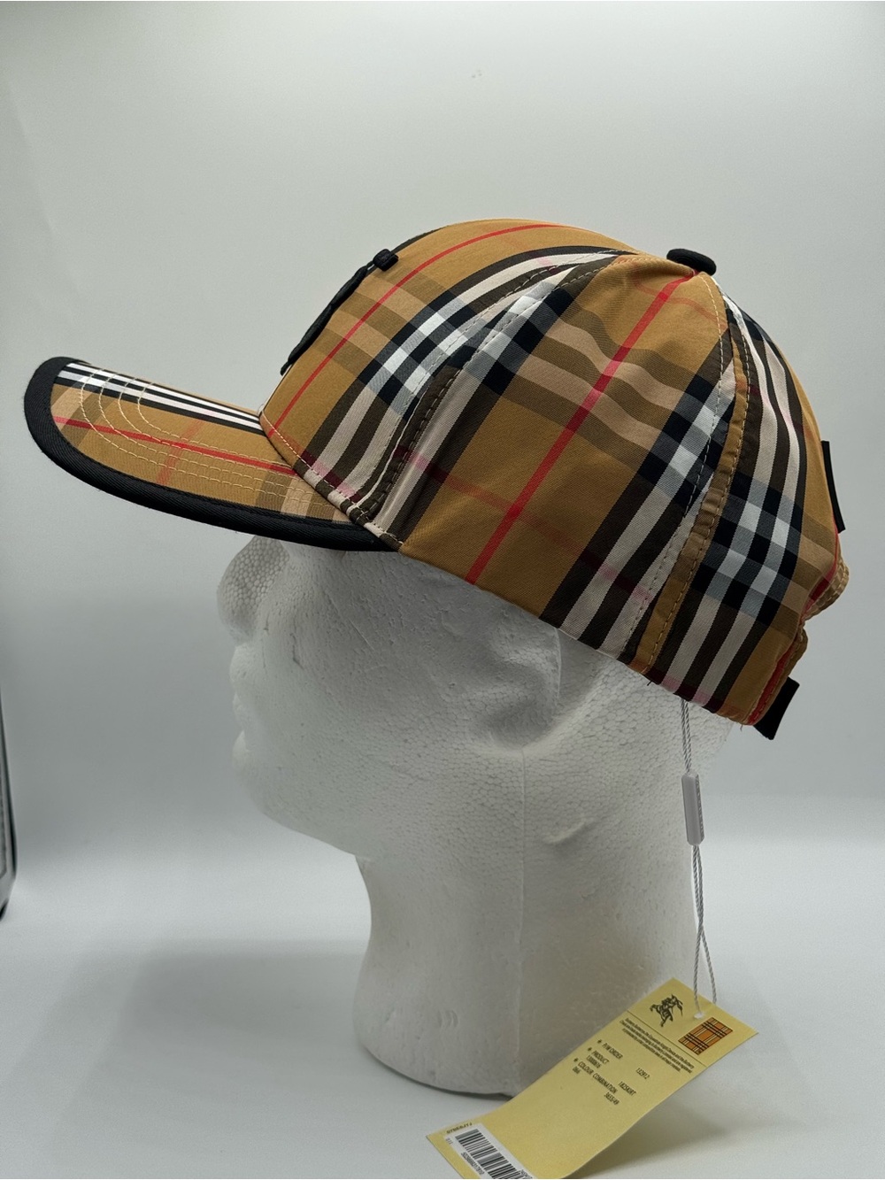 Burberry Cap - Picture 5 of 6